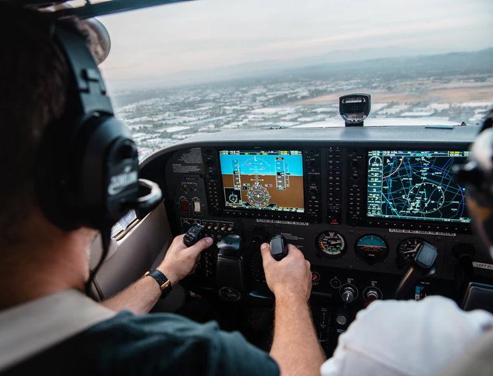 Experience Realism in Flight Simulation: Weather & Dynamics