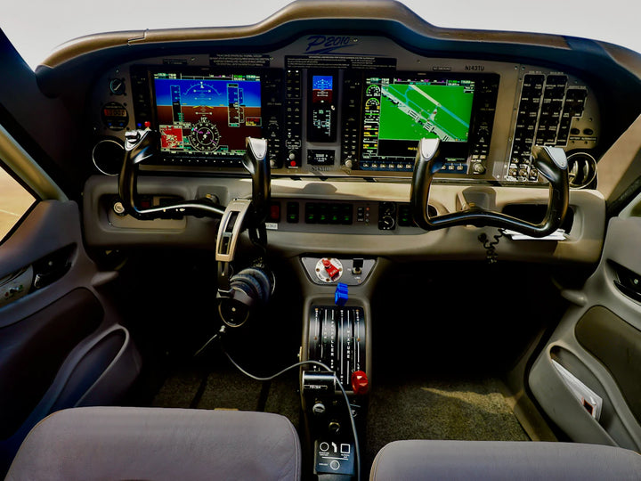 Realistic Boeing 737 Cockpit Panels for Flight Simulations
